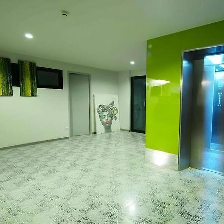 Bb House Mini Suite Hotel Bangkok Luaran gambar